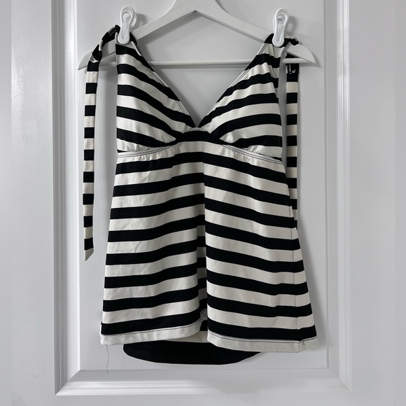 Mossimo Tankini Top - Black and White strips - Maternity - XL - Picture 2 of 8